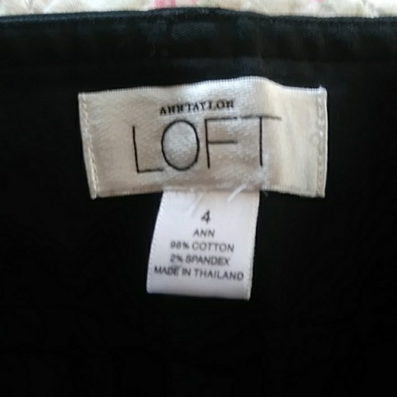 Womens shorts - Picture 2 of 3